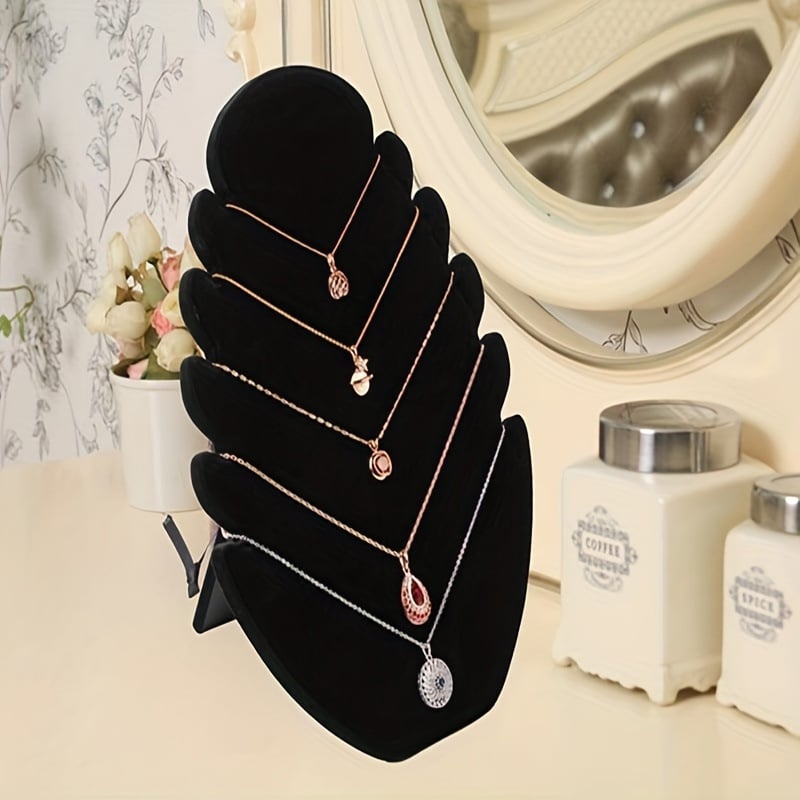 Velúr ékszerkijelző állvány fülbevalókhoz, nyakláncokhoz és karkötőkhöz – anyag: velúr + fa; forma: bemutató; szint: első; borítás: jégszürke velúr