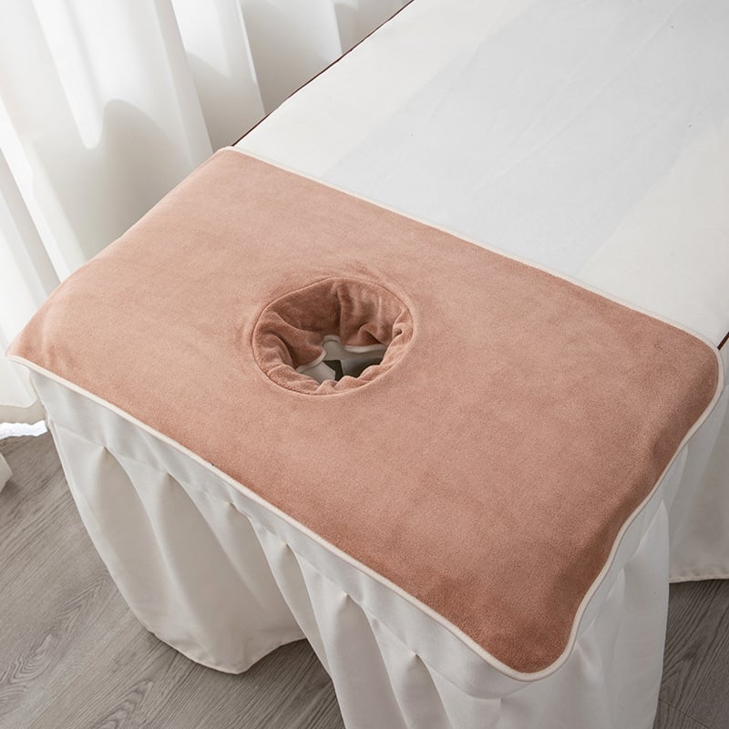 Μικροϊνές πετσέτα καθαρισμού με οπές για στρώσιμο κρεβατιού και μασάζ; 140 g; απορροφητικότητα 0–5 s; απλή ύφανση