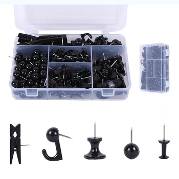 Biuro reikmenų rinkinys: 200 vnt. kamštinės plokštės smeigtukai dėžutėje su penkiais skyreliais, I formos smeigtukai su adatos klipais ir mezgimo kabliukais