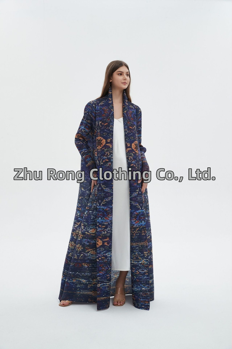 Sievietes garā abaja ar ziedu izšuvumu, crinkle tekstūra, poliesteris, garas piedurknes