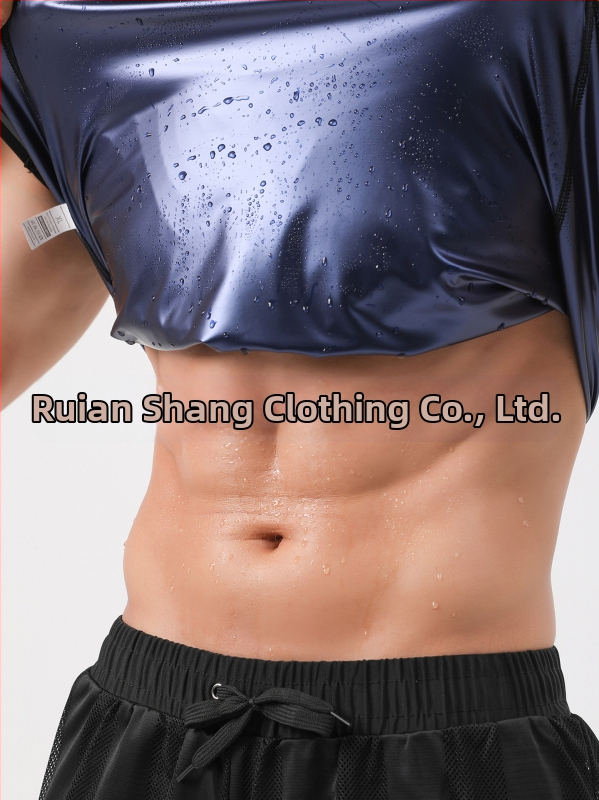 Brīvi piegriezta treniņvestes potenie veids; materiāls poliester; milk silk tekstūra; piemērota kustībai, visām četrām sezonām; iešūti dekoratīvi elementu