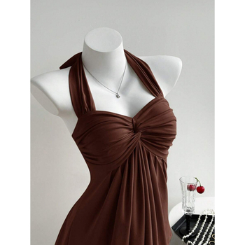 Bezplecu top ar vērpšanas mezglu dizainu, Slim Fit; Audums: kokvilnas linums; Galvenā šķiedra: vinilons; Sezona: 2023 vasara; Stils: Viegls bizness