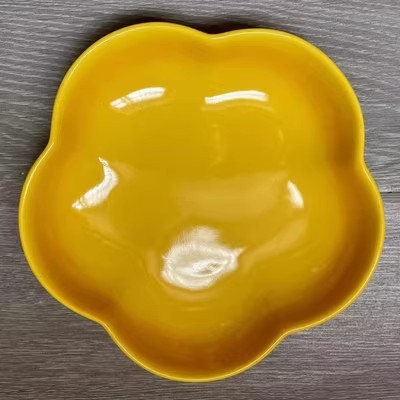 Πορσελάνινο πιάτο σε σκανδιναβικό στυλ, ακανόνιστο σχήμα, κατάλληλο για μικροκύματα