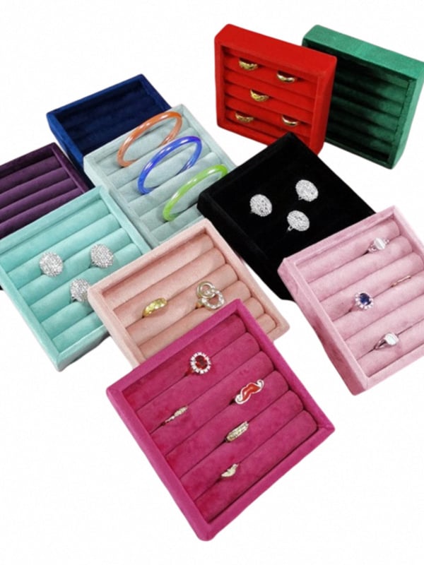 Hordozható gyűrűk kiállító tálca csipkés velúr borítással, művészi stílus, fiókos ékszer rendező — 2025 tavasz