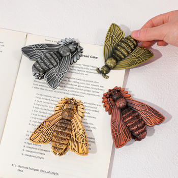 Σελιδοφάκελος με θαλάσσια θεματολογία – χειροποίητος σχεδιασμός με κοχύλι, αστερία και χταπόδι; Υλικό: κράμα; Στυλ: Premium Feel; Μοντέλο: Δικής κατασκευής; Κωδικός: SQ2507