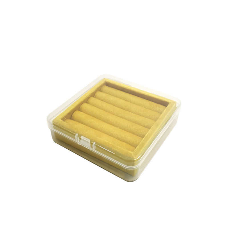 Дисплей за пръстени и обеци с велурено покритие, прахоустойчив държач за бижута и кутия за съхранение, представен през зимата на 2024 г.