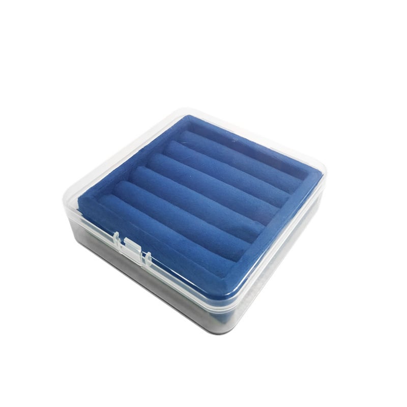 Дисплей за пръстени и обеци с велурено покритие, прахоустойчив държач за бижута и кутия за съхранение, представен през зимата на 2024 г.