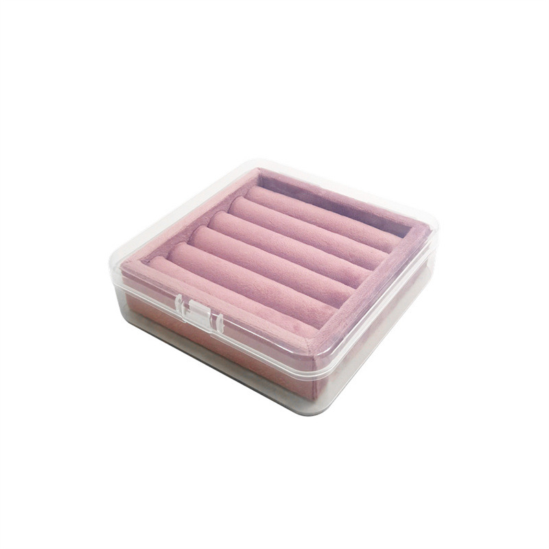 Дисплей за пръстени и обеци с велурено покритие, прахоустойчив държач за бижута и кутия за съхранение, представен през зимата на 2024 г.