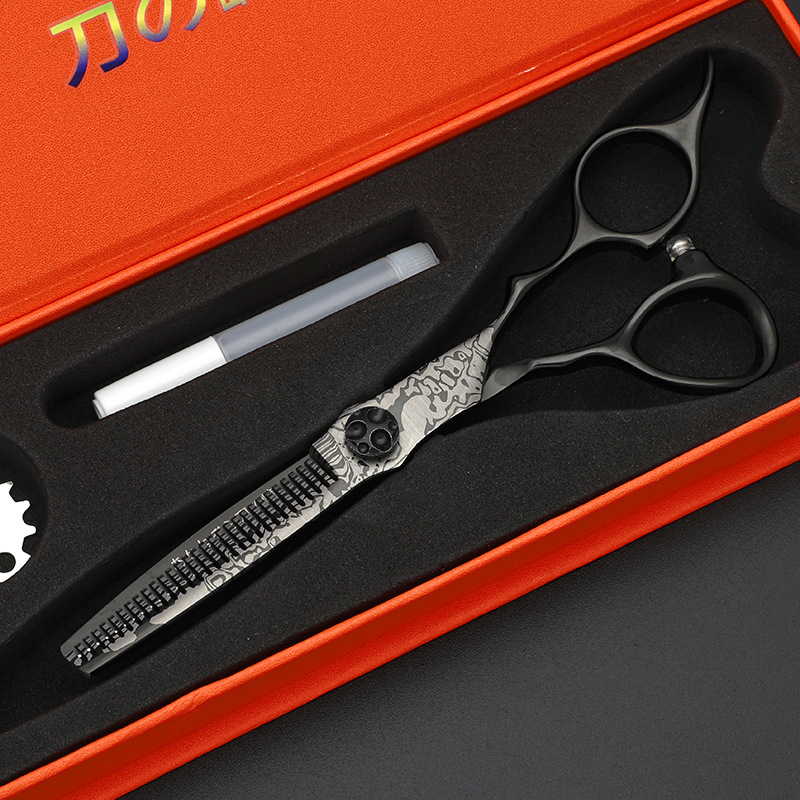 Profesionalne frizerske škare, crne, 6.0, za ravne šišanje, zubi bez razmaka, nožnice za razrjeđivanje