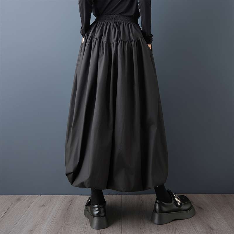 Sieviešu rudens kleita ar patchwork un 3D detaļām, augsta vidukļa līnija, kokvilnas un poliesteres maisījums, garie svārki, literāri retro stils