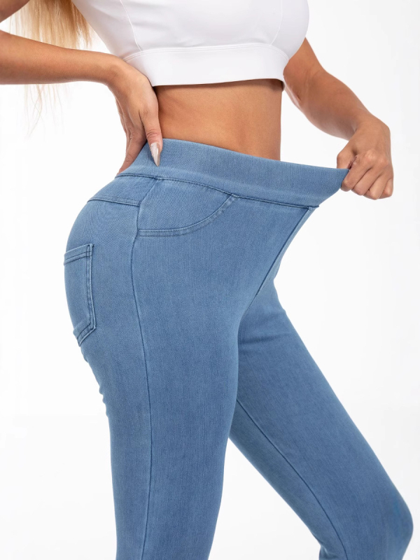 Γυναικείες cropped jeans με ψηλή μέση, τσέπες, στενή εφαρμογή, ύφασμα πολυεστέρα-σπάντεξ, φινίρισμα πλυμένο με άμμο
