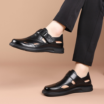 Férfiaknak szabadidős szandálok valódi első rétegű marhabőrből, felsőrész első rétegű bőrből, gumírozott talp, lélegző, csúszásmentes, könnyen felvehető