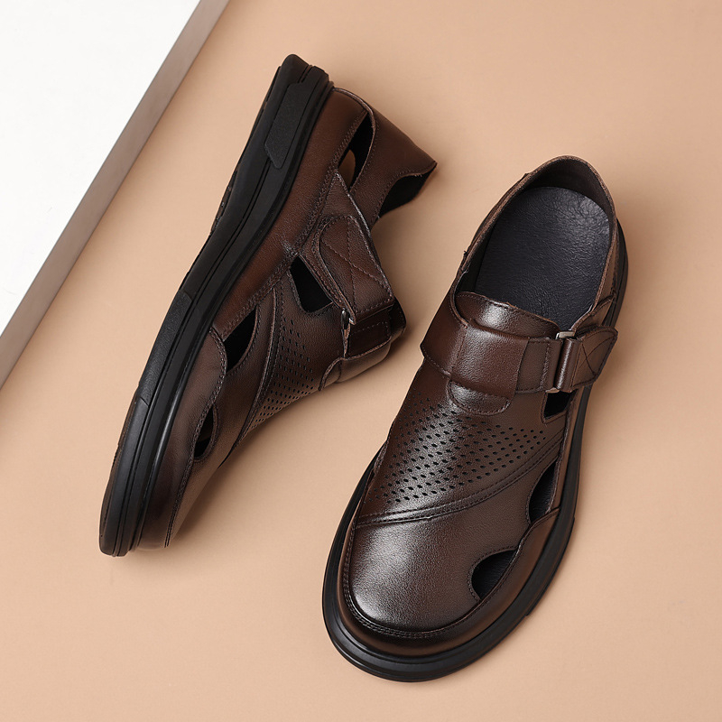 Férfiaknak szabadidős szandálok valódi első rétegű marhabőrből, felsőrész első rétegű bőrből, gumírozott talp, lélegző, csúszásmentes, könnyen felvehető