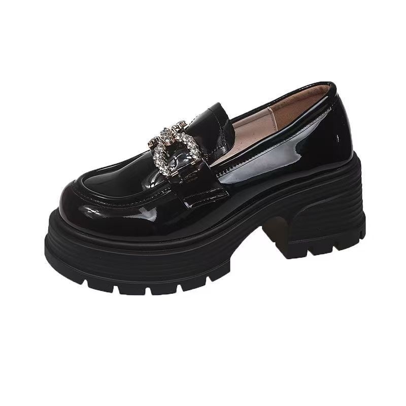 Γυναικείοι λοφέρς με φαρδιά σόλα - στρογγυλή μύτη, PU επάνω μέρος με πατενταρισμένο δέρμα, μεσαίου ύψους τακούνι 3–5 εκ, σόλα από αφρώδες καουτσούκ, slip-on