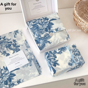 Χαρτί περιτύλιξης δώρων με μοτίβο λουλουδιού, vintage στυλ, γιορτινό φόντο