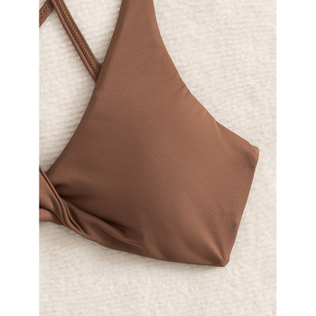 Trijų dalių sportinis komplektas su Lycra audinio fleece įdėklu (82% poliesterio, 18% elastano) visoms keturioms sezonoms