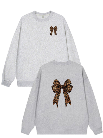 Pulover cu guler rotund, mâneci lungi cu umeri căzuți, croială lejeră, lungime medie-lungă, imprimeu, țesătură poliester 95%+