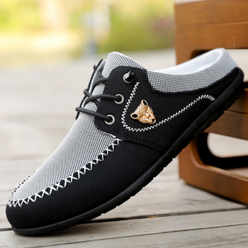 Férfiaknak készült környezetbarát anyagból készült kényelmes sportos szandálok, textil felsőrész, PVC talp, injekciós öntésű talp, felhúzható kivitel, tavasz 2025 kiadás