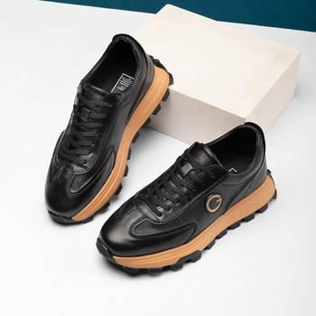 Αθλητικά-καθημερινά παπούτσια με επάνω μέρος από δέρμα πρώτης στρώσης, διαπνέοντα, σόλα από καουτσούκ, χαμηλό τακούνι 1-3 cm, με κορδόνια μπροστά