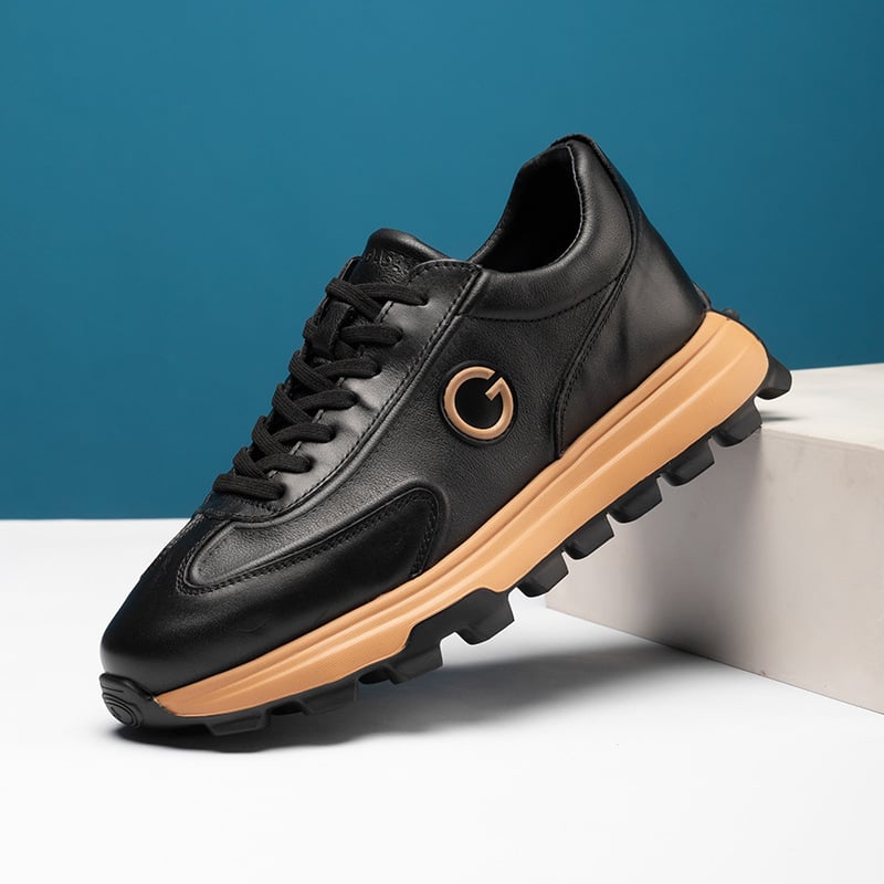 Sporta ikdienas kurpes ar augšējo daļu no pirmās kvalitātes ādas, elpojošas, gumijas zole, zems papēdis 1-3 cm, priekšējā šņorēšana