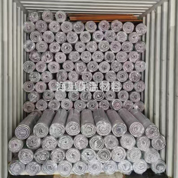 Изолационна и шумоизолационна подложка със самозалепващо покритие; основен материал: полиестерно влакно; форма: влакнеста; структура: люспеста; топлопроводност: 0,056 W/mK; работна температура: 200°C