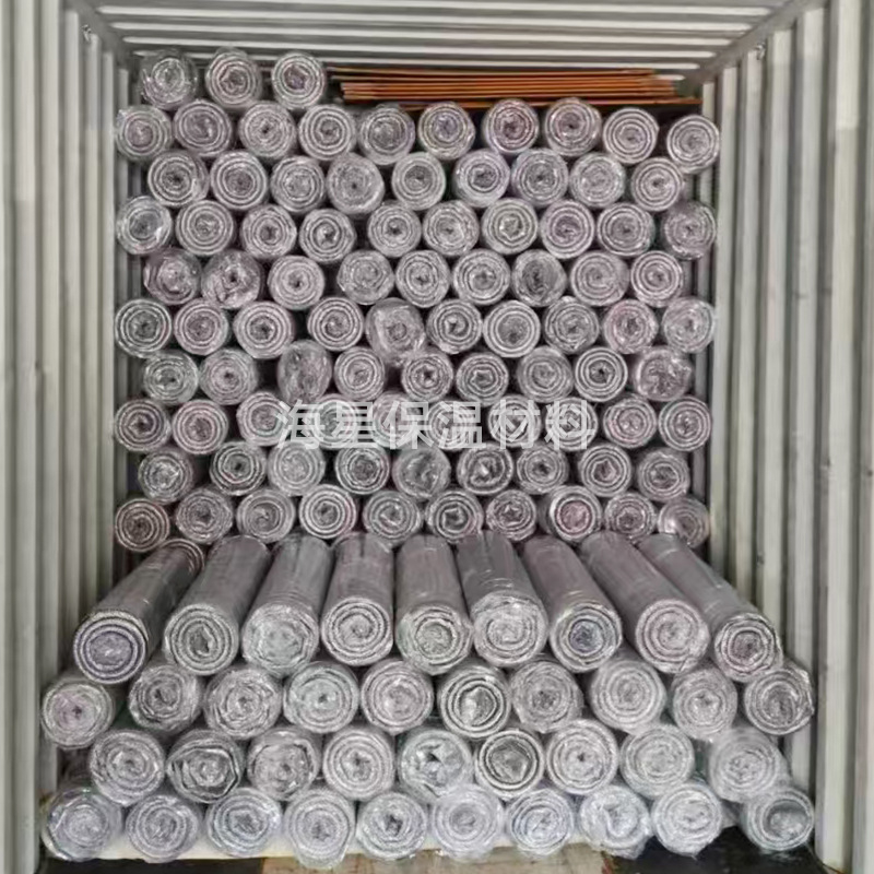 Αυτοκόλλητο μονωτικό και ηχομονωτικό φύλλο από πολυεστερική ίνα; μορφή: ινώδης; σχήμα: νιφάδες; θερμική αγωγιμότητα: 0,056 W/mK; θερμοκρασία λειτουργίας: 200°C