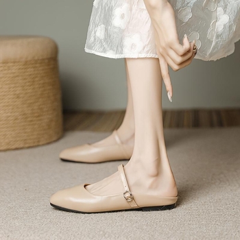 Γυναικείες Mary Jane flats με μία λουρίδα, τετράγωνη μύτη — κορυφαίο δέρμα, χαμηλό σφήνα τακούνι, σόλα από καουουκ αφρό