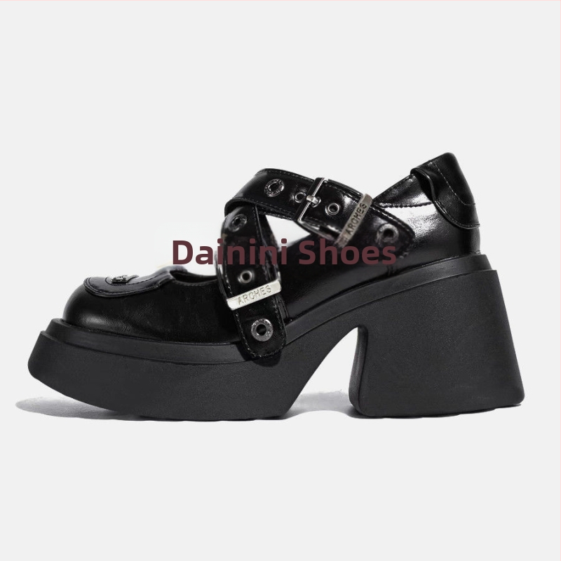 Mary Jane topánky s vrchnou časťou z Ultrafiber Leather, priedušné, remienok T-Bar, podrážka z peny gumy