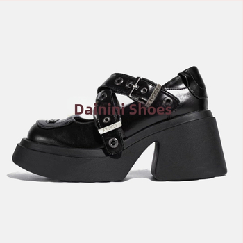 Mary Jane platformas kurpes - palielinoša platforma, ādas augšdaļa, Ultra-Fiber Leather odere, vienas siksnas sprādze, resns papēdis