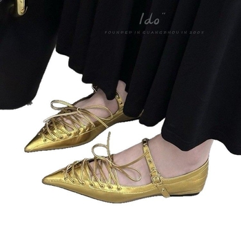 Sieviešu plakanas kurpes ar asas purnu, zems papēdis 1–3 cm, PU augšdaļa, sprādzes aizdare, PU iekšējā zole