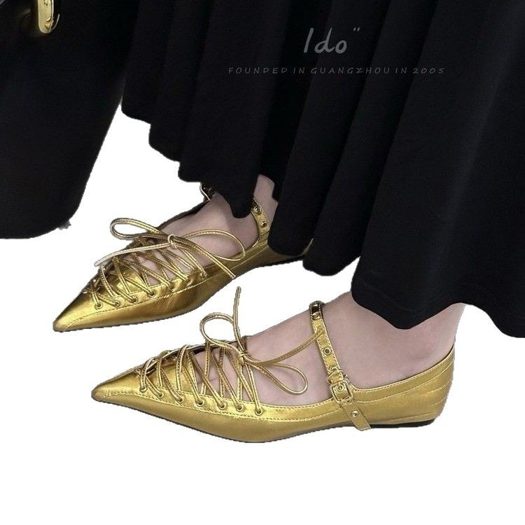 Sieviešu plakanas kurpes ar asas purnu, zems papēdis 1–3 cm, PU augšdaļa, sprādzes aizdare, PU iekšējā zole