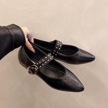 Sieviešu Mary Jane balerīnas ar smailu purnu, PU virsējais materiāls, zems papēdis līdz 3 cm, sprādzes aizdare, gumijas zole