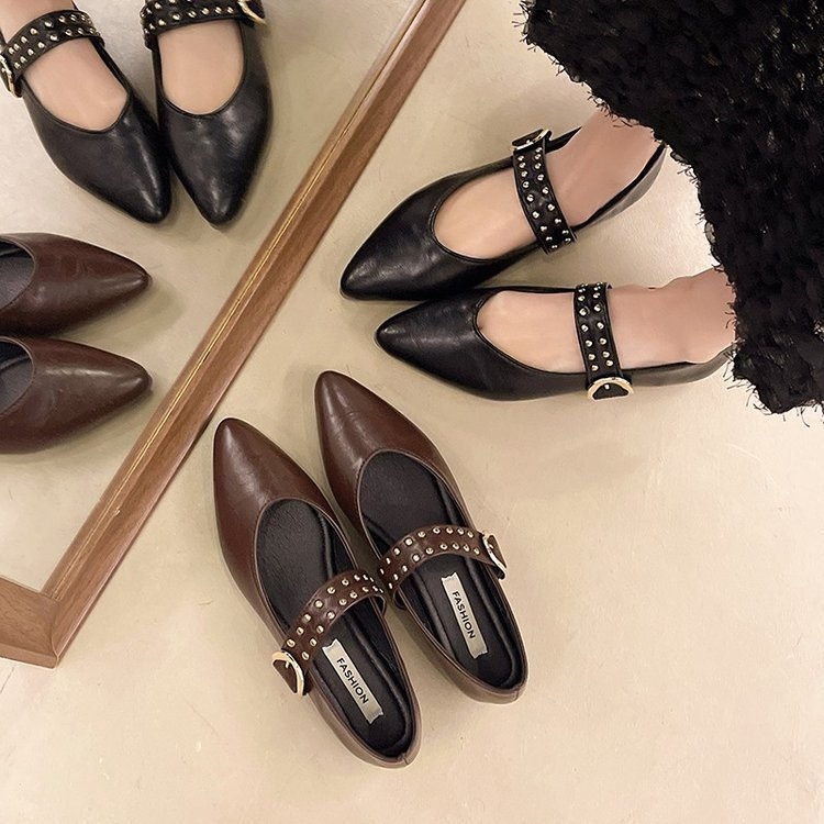 Sieviešu Mary Jane balerīnas ar smailu purnu, PU virsējais materiāls, zems papēdis līdz 3 cm, sprādzes aizdare, gumijas zole