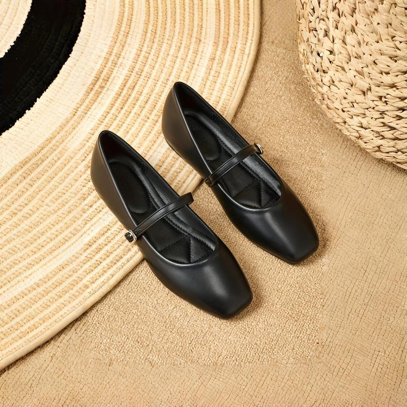 Женски сандали с една презрамка, без връзки, горна част от топ-грейн кожа, нисък клин, подметка от гума пяна