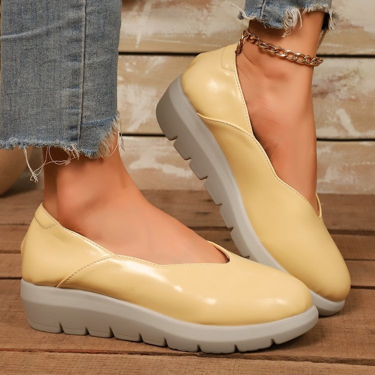 Ženske casual cipele s okruglim vrhom, PU gornji dio, podstava od umjetne kože, klin s visinom 3–5 cm, niski otvor