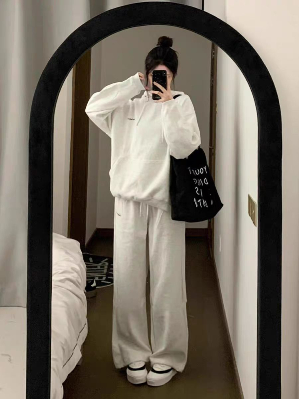 Ženski casual dvodijelni set u korejskom stilu, poliester, s izvezenim detaljima, hoodie s kapuljom i duge hlače