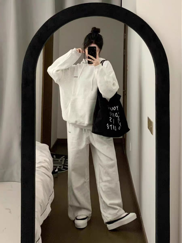 Ženski casual dvodijelni set u korejskom stilu, poliester, s izvezenim detaljima, hoodie s kapuljom i duge hlače