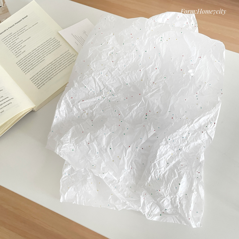 Papir za darove sa šljokicama – ručna tekstura, naborani dekorativni pozadinski papir za fotografije (Sadržaj: 10 listova sa šljokicama, 1 naljepnica s točkicama, snop konopnog užeta)