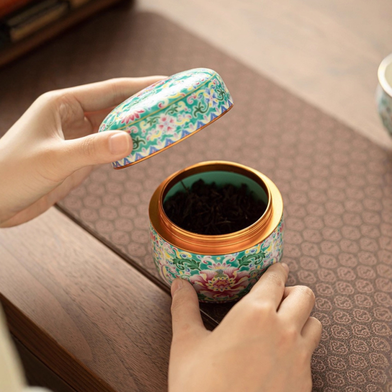 Posuda za čaj Second Collection — keramička, ručno oslikana, hermetički zatvorena, Novi kineski stil