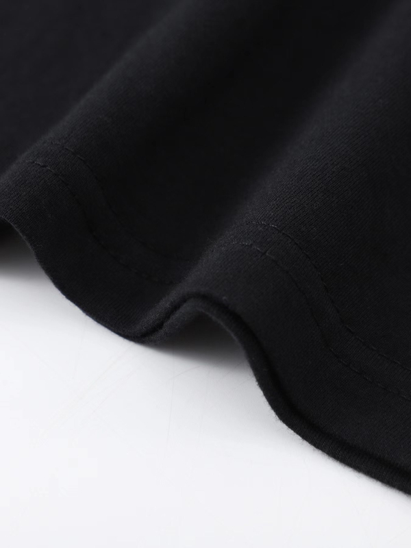 Kokvilnas T-krekls ar drukātu rakstu, apaļš kakls, īsas piedurknes, brīvā piegriezuma