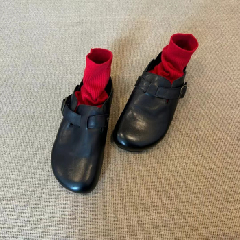 Birkenstock-στυλ μούλες με κλειστή μύτη, άνω μέρος από Super fiber, καουτσούκ σόλα, επίπεδο πέλμα, πάχος σόλας 0–3 cm (Κορεατική έκδοση)