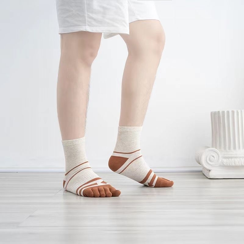 Ανδρικές κάλτσες με πέντε δάχτυλα, μεσαίου ύψους από βαμβάκι, απορροφητικές και αναπνεόμενες, με ριγέ σχέδιο, κατάλληλες για αθλητισμό και επιχειρηματική χρήση