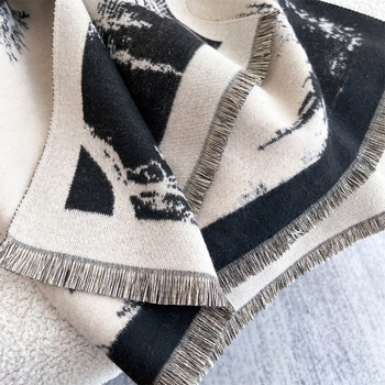 Φουλάρι με φλοράλ μοτίβο σε τζακάρ από ψεύτικο κασμίρι, ύφασμα πλεκτό με warp, διπλής όψεως εκτύπωση, γρήγορο στέγνωμα, αυτοθερμανση