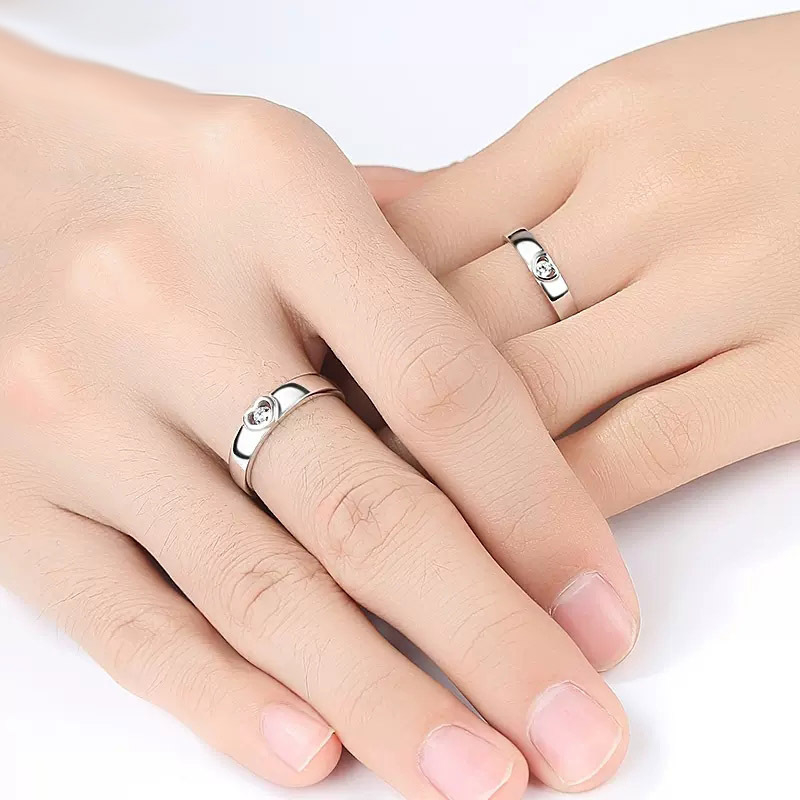 Pora žiedų iš 925 sidabro, širdies formos, cirkonų įlaidai, reguliuojami