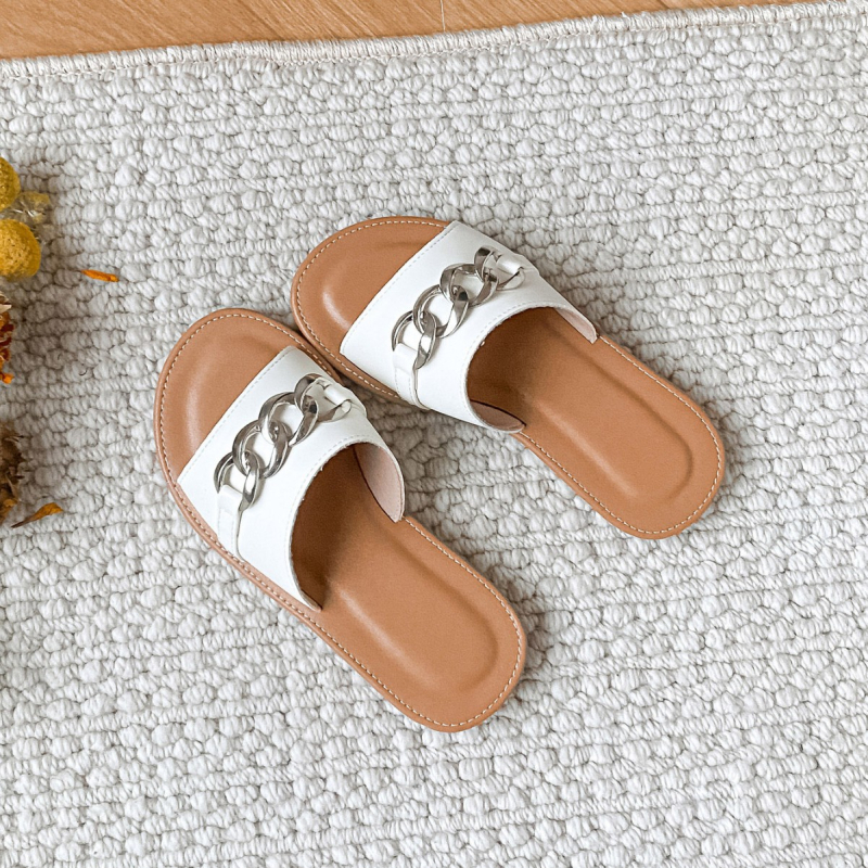 Sandale de copii cu un singur bretea, partea superioară din piele Ultra-Fiber, talpă din cauciuc, slip-on casual, pentru fete 1–16 ani, Primăvara 2025.