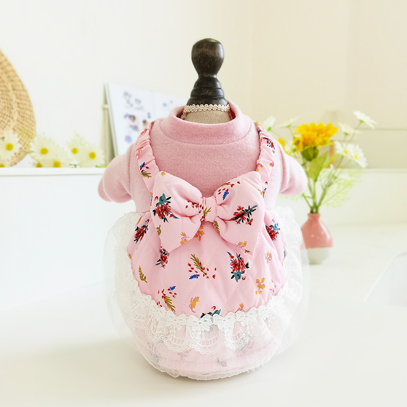 CQ833 ziemas kleita mājdzīvniekiem ar kokvilnas pildījumu, saišķēta lente, divslāņains quiltēts audums, brīvā stila