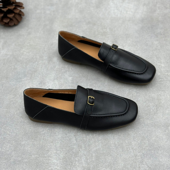 Loafers no patiesas liellopa ādas, kvadrātveida purns, slip-on, plata papēža, iekšējā zole no cūku ādas