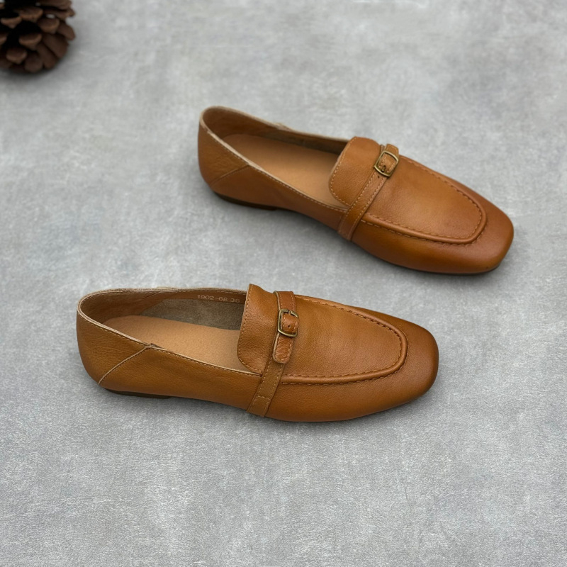 Loafers no patiesas liellopa ādas, kvadrātveida purns, slip-on, plata papēža, iekšējā zole no cūku ādas