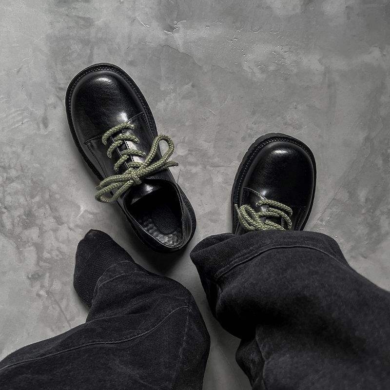 Ādas slip-on loafer apavi ar palielinošu zoli, britu stils, svītrainais raksts (Augšdaļa: Ultra-Fiber Leather • Zole: Rubber • Raksts: Stripes)