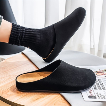 Férfi muleszandál, casual stílus, velúr felsőrész, gumírozott talp, vulkanizált konstrukció